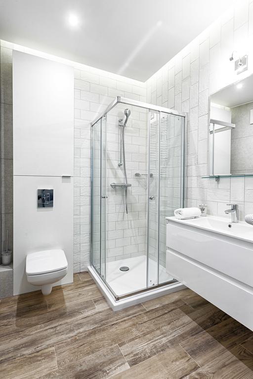 E-Apartments Dzielna 72 วอร์ซอ ภายนอก รูปภาพ